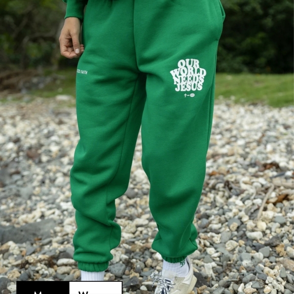 Elevated Faith Kelly Green Our World Needs Jesus Sweatpants Joggers Womens XL - Picture 2 of 12